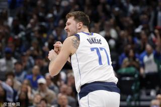 武磊斜插禁 武磊斜插禁