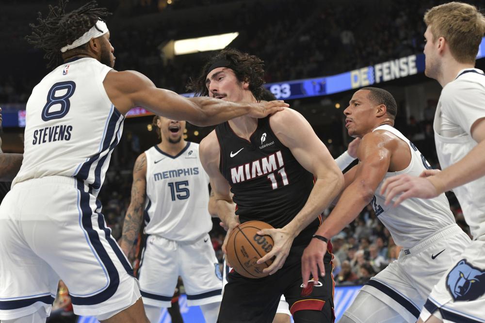 许多队伍引 许多队伍引